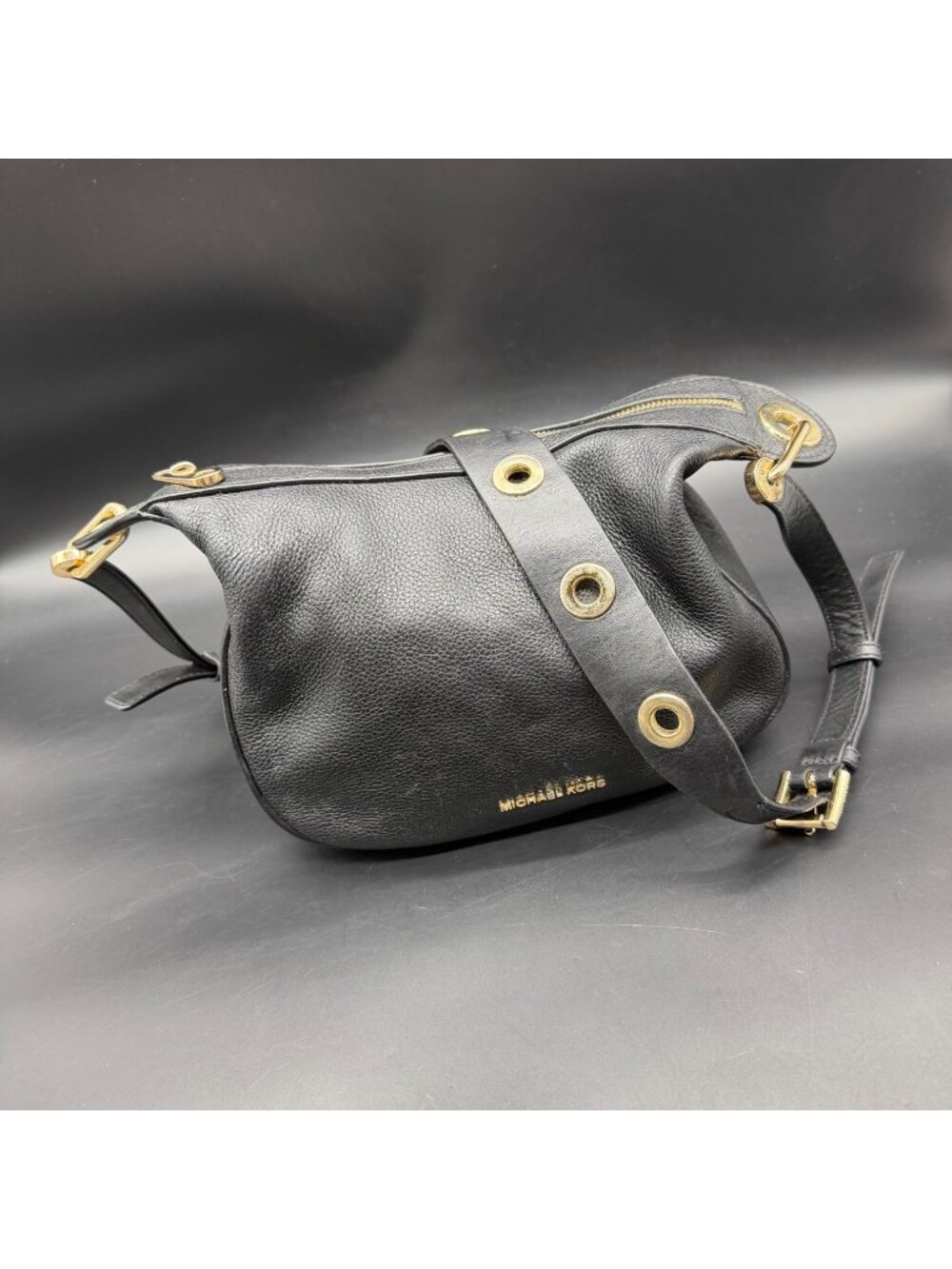 Michael Kors Barlow Medium Black Leather Purse Bag Grommet Adjustable Strap